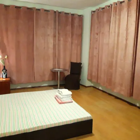 Homestay Стаи Под Наем Бохеми *